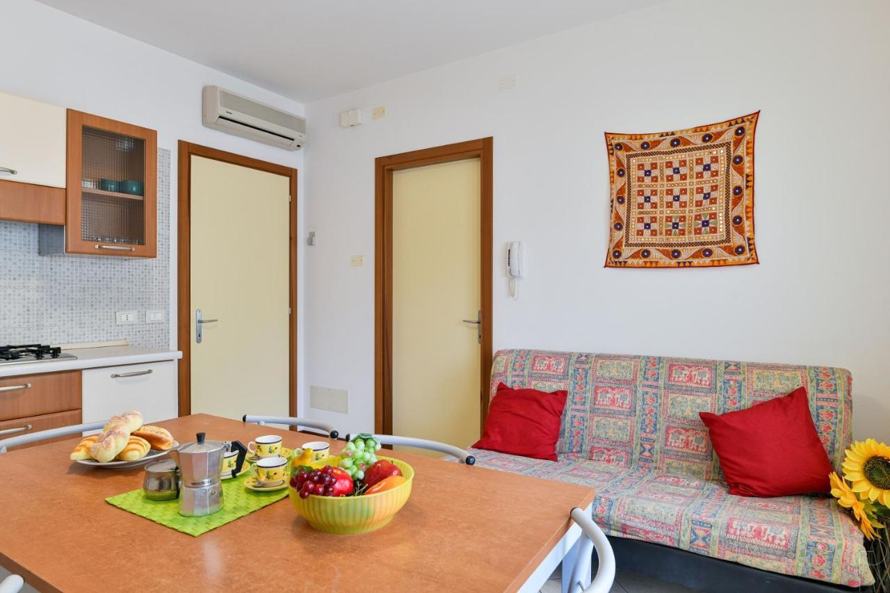 Apartamento Stella D'Oro Caorle Exterior foto